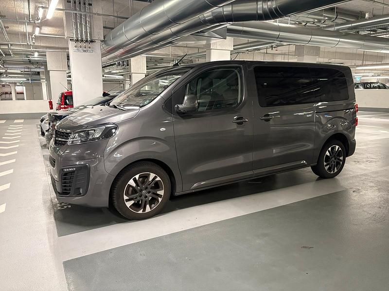 Grau Gebraucht 2021 Opel Zafira Life Van | 29.999 € (Superpreis) - Bild 1/1