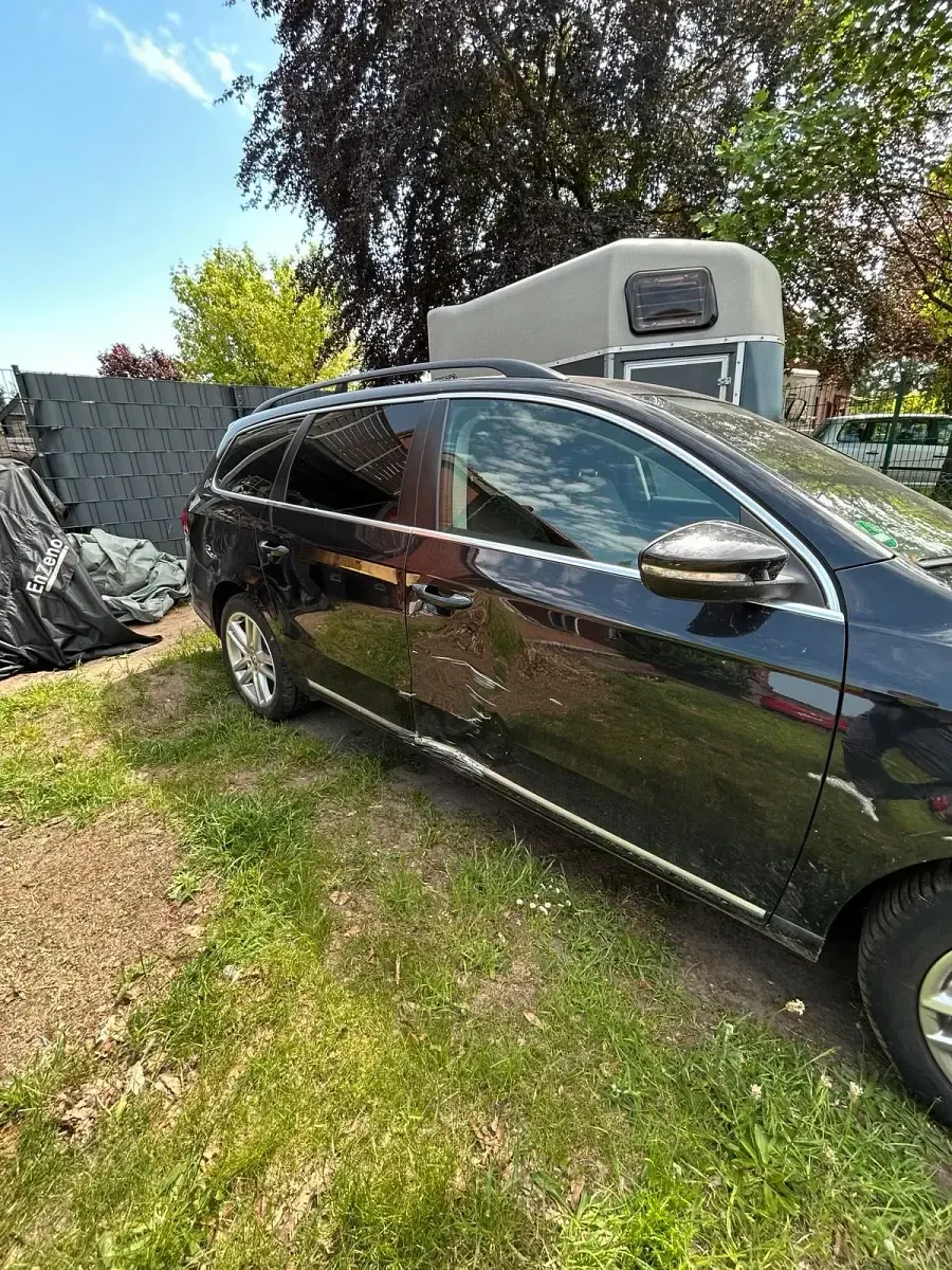Gebraucht VW Passat 140 PS (102 kW) 2011 Schwarz Kombi