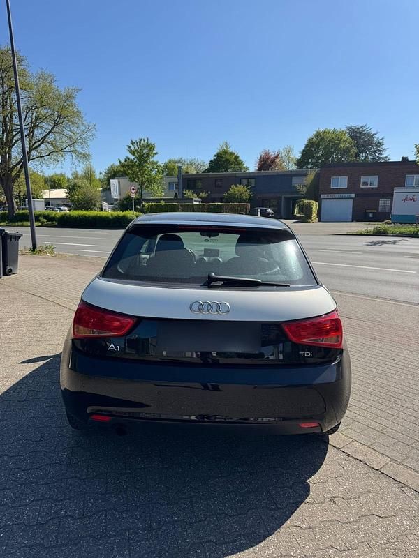 Second-hand Audi A1 90 CP (66 kW) 2014 Negru Hatchback