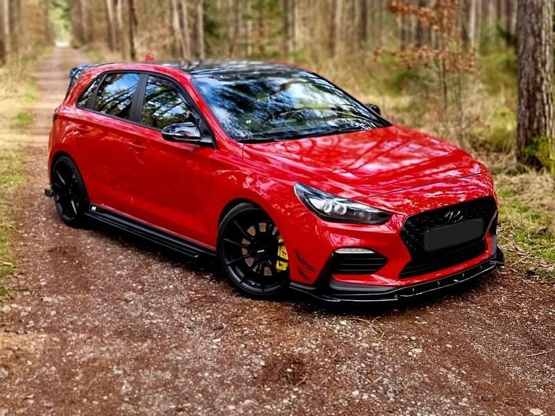 Rot Gebraucht 2020 Hyundai i30 N Performance Limousine | 25.299 € (Fairer Preis) - Bild 1/4