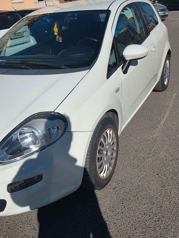 Gebraucht Fiat Punto 77 PS (56 kW) 2014 Weiß Coupé
