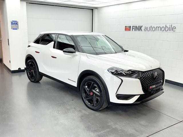 Weiß Gebraucht 2022 DS Automobiles DS3 Crossback E-Tense Performance Line Plus SUV | 15.980 € (Guter Preis) - Bild 1/2