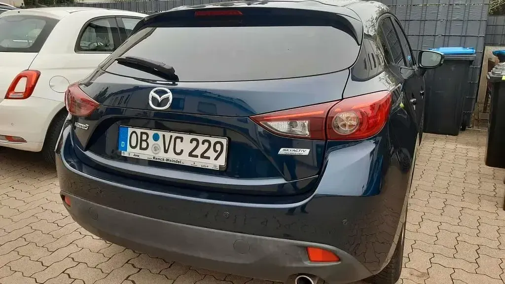 Gebraucht Mazda 3 Nakama 105 PS (77 kW) 2016 Blau Limousine