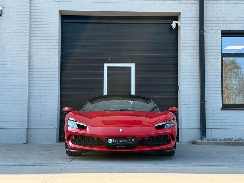 Gebraucht Ferrari 296 829 PS (609 kW) 2024 Rot Cabrio