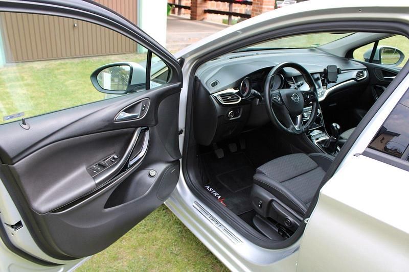 Gebraucht Opel Astra Innovation 110 PS (80 kW) 2017 Silber Kombi