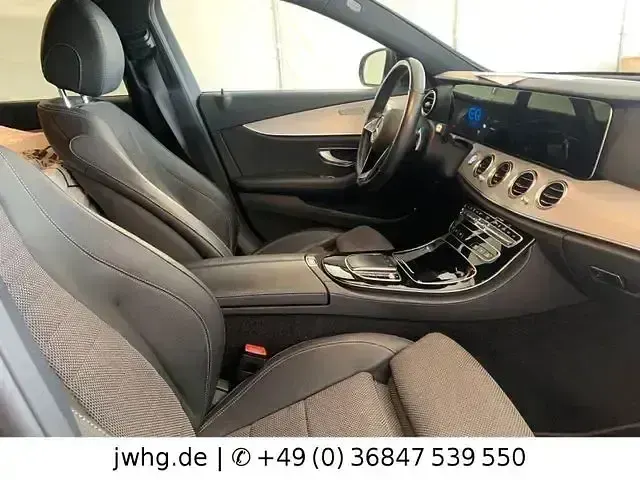 Gebraucht Mercedes E300 Avantgarde 306 PS (225 kW) 2020 Schwarz Kombi