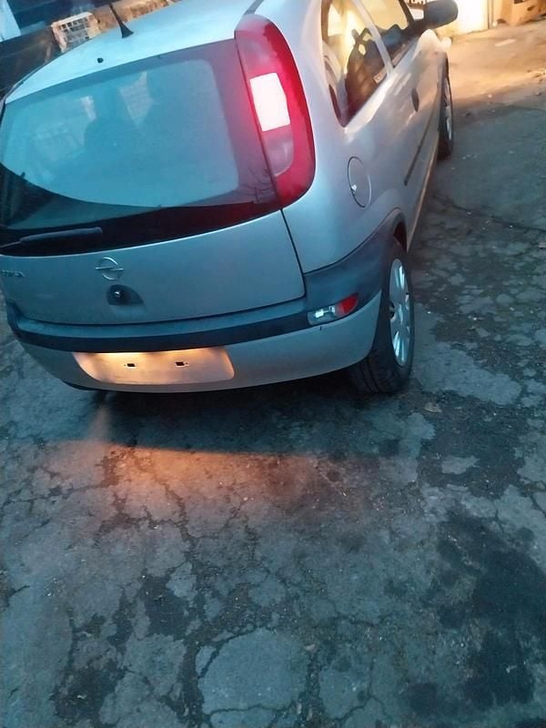 Gebraucht Opel Corsa 75 PS (55 kW) 2003 Silber Kleinwagen