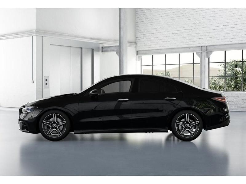 Gebraucht Mercedes CLA250e AMG 163 PS (119 kW) 2024 Schwarz kosmosschwarz metallic Limousine