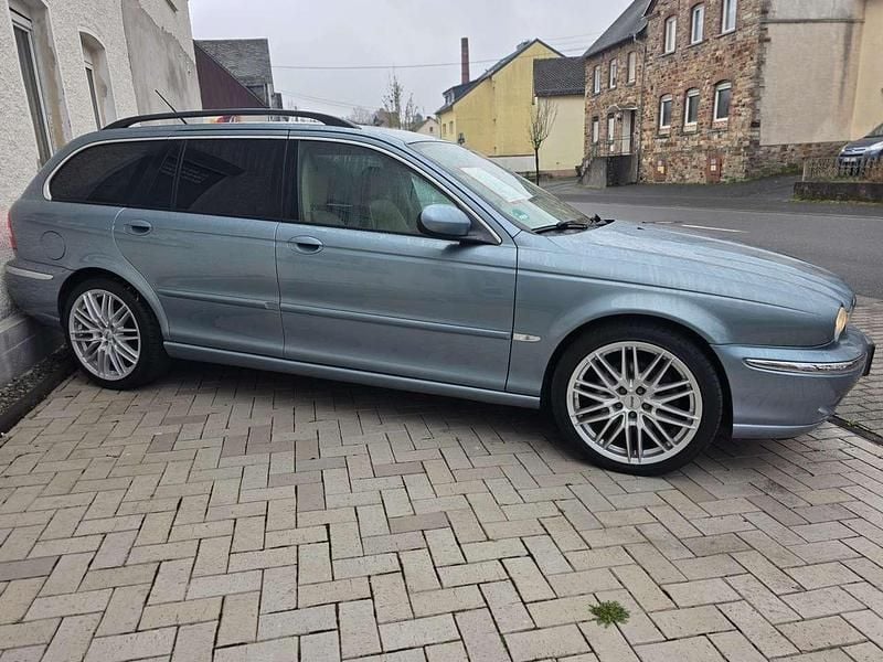 Gebraucht Jaguar X-type Executive 230 PS (169 kW) 2004 Zircon blue Kombi