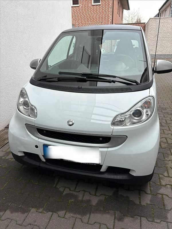 Weiß Gebraucht 2012 Smart ForTwo Coupé Coupé | 3.300 € (Guter Preis) - Bild 1/4