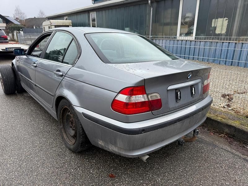 Gebraucht BMW 316 116 PS (85 kW) 2004 Silber Limousine
