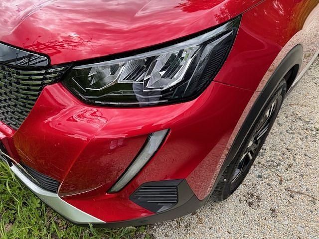 Lackierung elixierrot/typ ver Gebraucht 2020 Peugeot 2008 Allure SUV | 17.650 € (Fairer Preis) - Bild 1/4