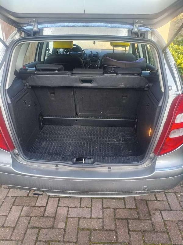 Gebraucht Mercedes A180 Elegance 109 PS (80 kW) 2008 Grau Limousine