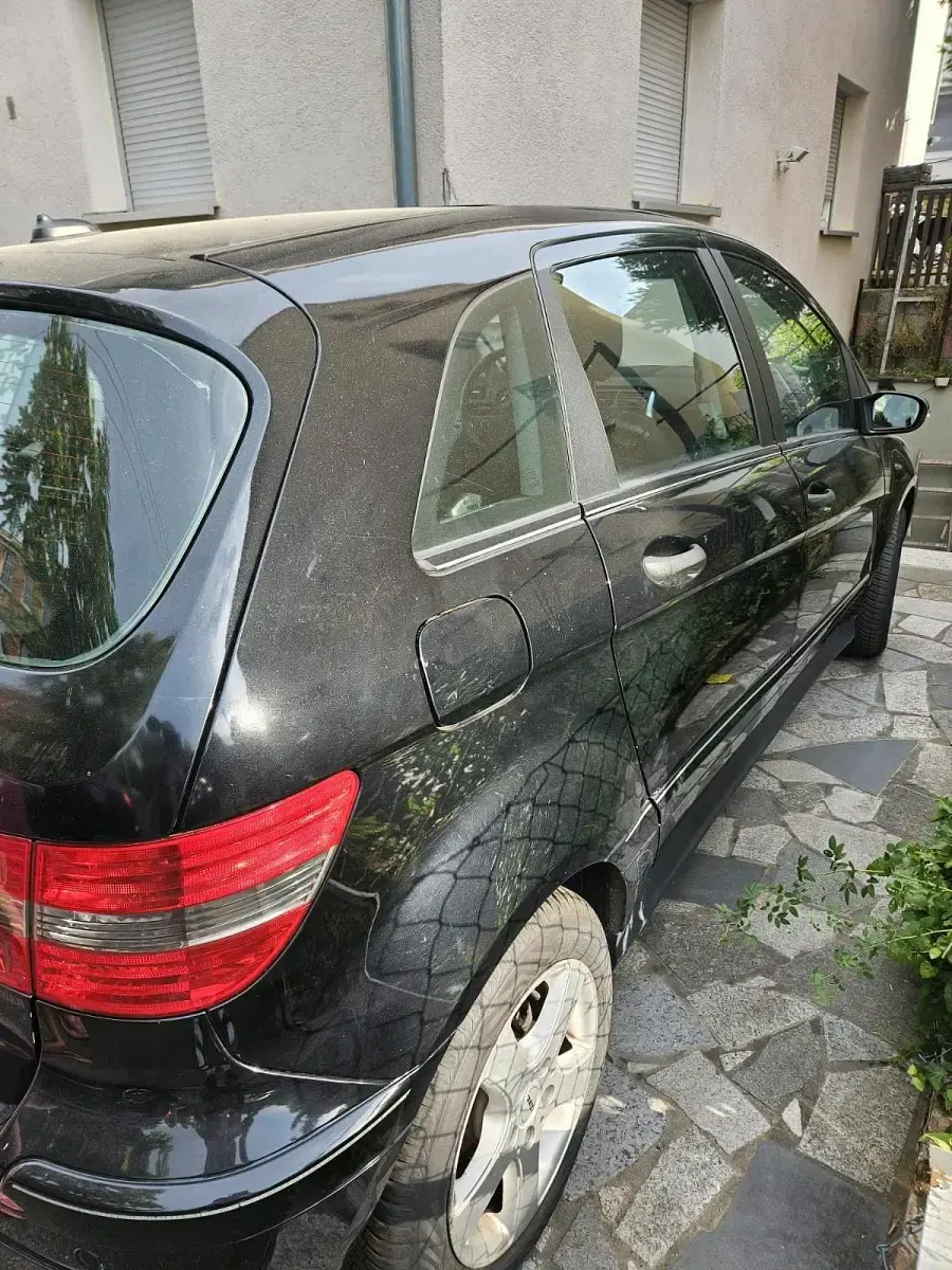 Gebraucht Mercedes B150 95 PS (69 kW) 2006 Schwarz Van / Kleinbus
