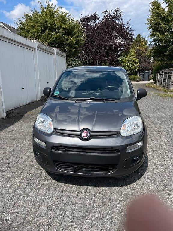 Grau Gebraucht 2018 Fiat Panda Easy Kleinwagen | 6.900 € (Fairer Preis) - Bild 1/4