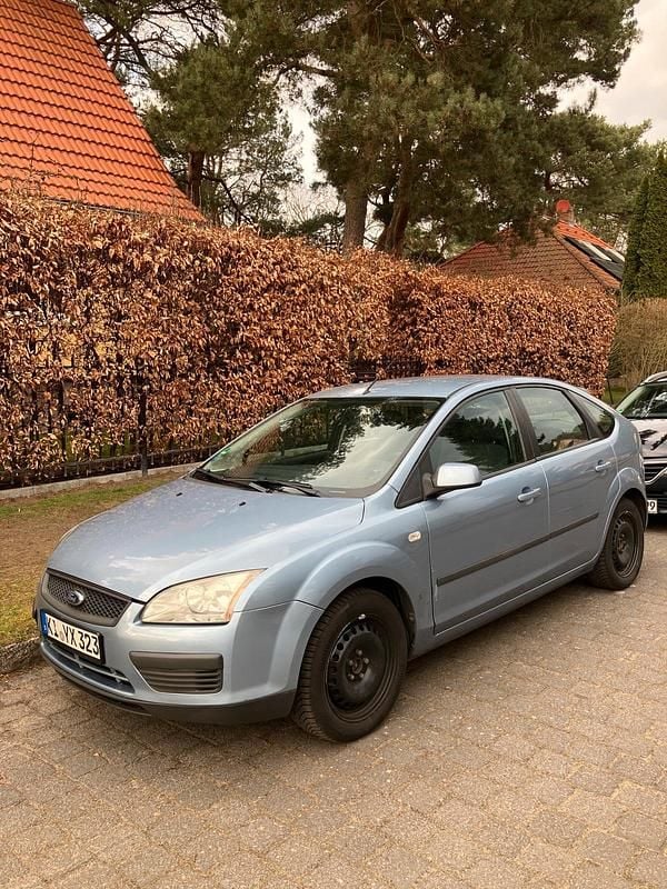 Blau Gebraucht 2007 Ford Focus Kombi | 1.600 € (Superpreis) - Bild 1/4