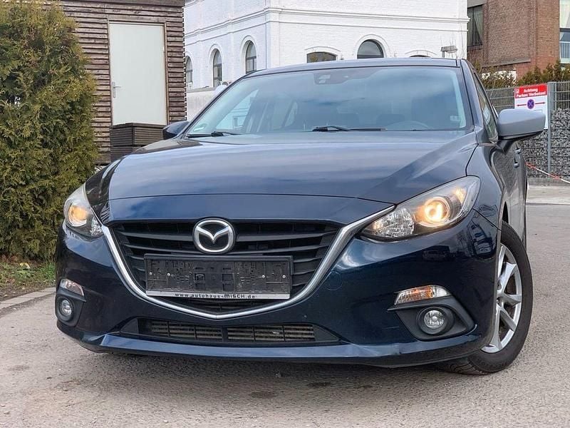 Blau Gebraucht 2015 Mazda 3 Center-Line Limousine | 4.800 € (Guter Preis) - Bild 1/4