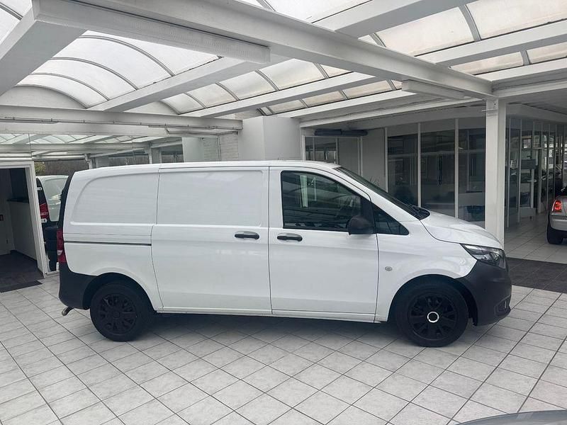 Gebraucht Mercedes Vito 114 PS (83 kW) 2019 Weiß Van