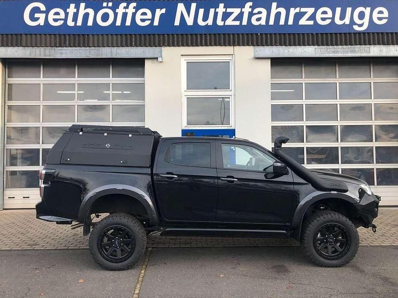 Neu Isuzu D-Max 163 PS (119 kW) 2025 Onyx black Abholung