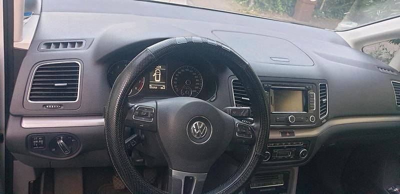 Gebraucht VW Sharan 150 PS (110 kW) 2011 Weiß Van / Kleinbus