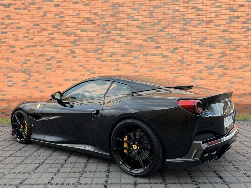 Gebraucht Ferrari Portofino 600 PS (441 kW) 2019 Schwarz Cabrio