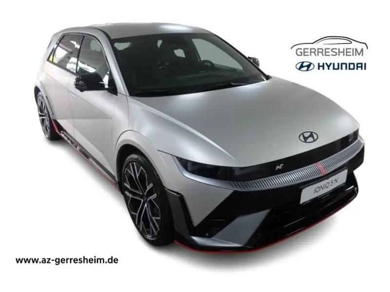 Gravity gold / mat Gebraucht 2025 Hyundai Ioniq 6 Limousine | 63.987 € - Bild 1/1
