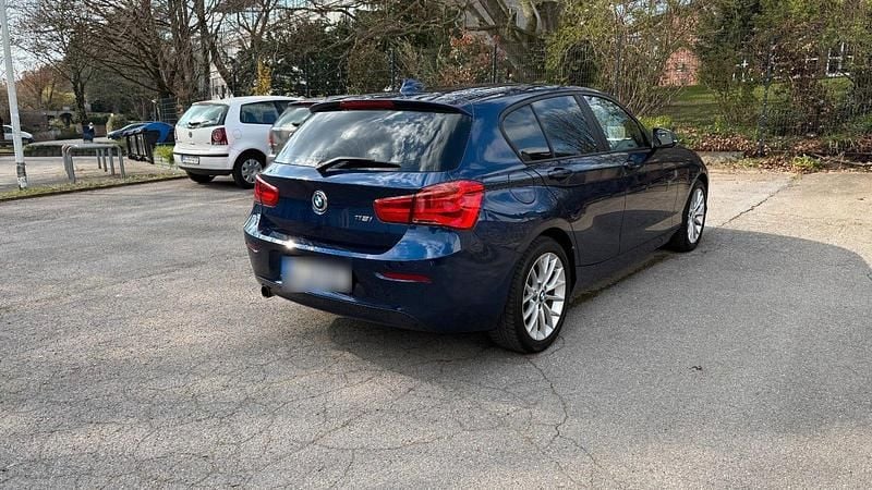 Gebraucht BMW 118 Advantage 136 PS (100 kW) 2018 Blau Kleinwagen