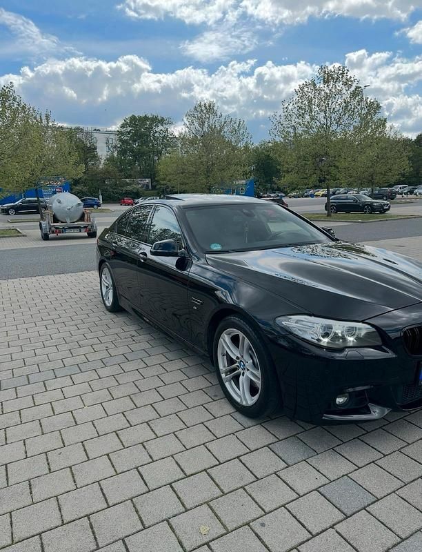 Gebraucht BMW 520 M Sport 258 PS (189 kW) 2015 Schwarz Limousine