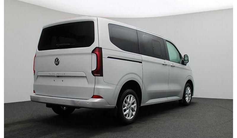 Gebraucht VW T7 Style 150 PS (110 kW) 2025 Grau Van