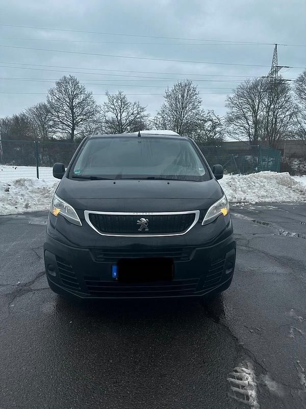 Gebraucht Peugeot Expert 95 PS (69 kW) 2017 Schwarz Van