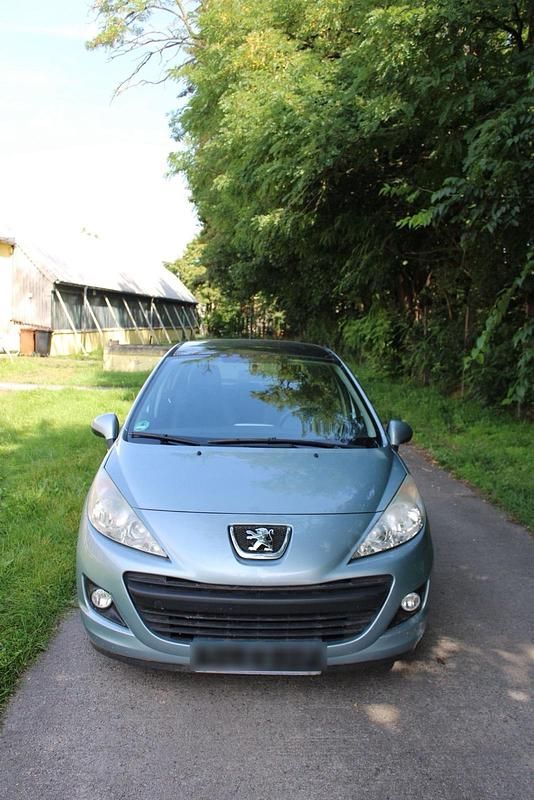 Blau Gebraucht 2011 Peugeot 207 Urban Move Kleinwagen | 4.500 € (Fairer Preis) - Bild 1/4