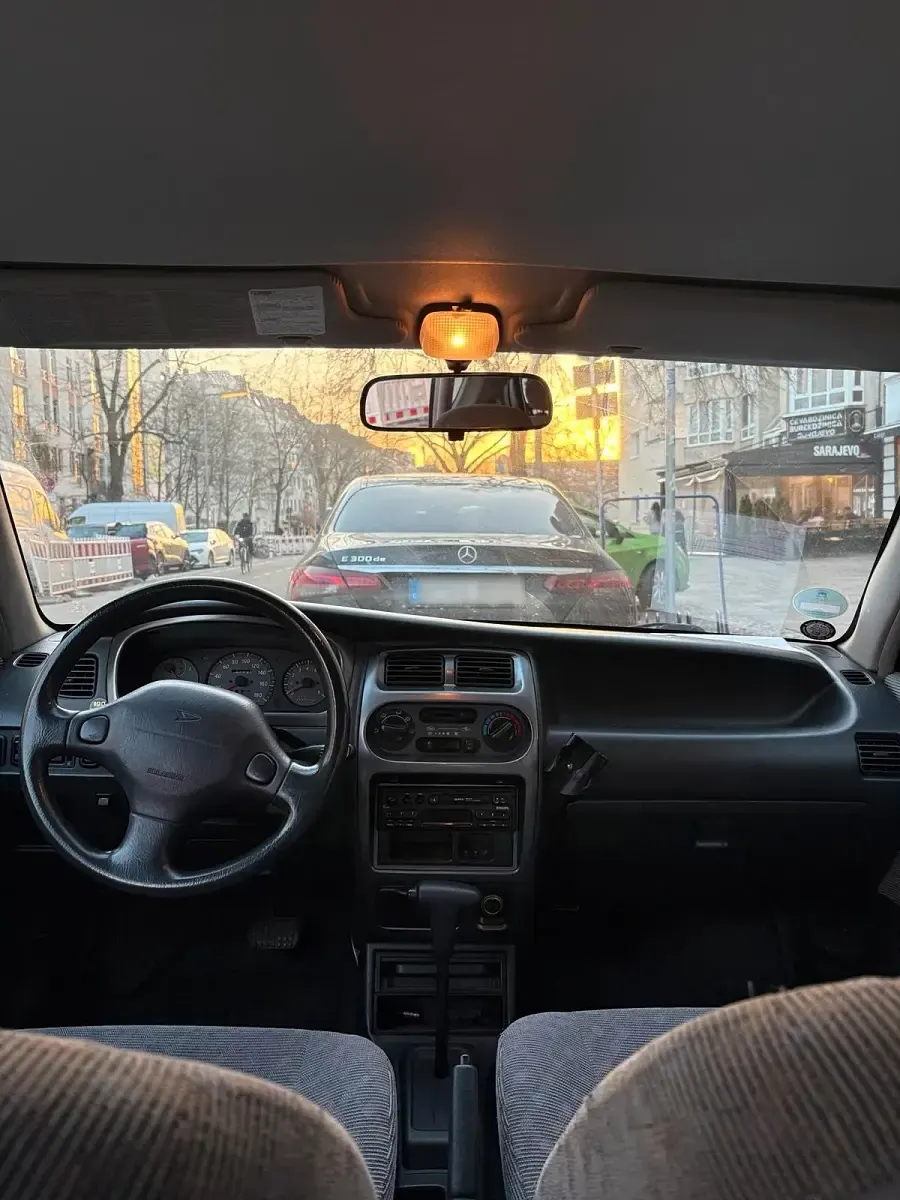Gebraucht Daihatsu Sirion 56 PS (41 kW) 2000 Silber Kleinwagen
