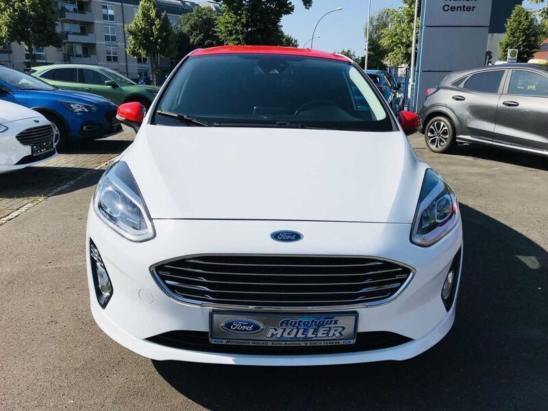 Gebraucht Ford Fiesta Titanium 101 PS (74 kW) 2017 Weiß Kleinwagen