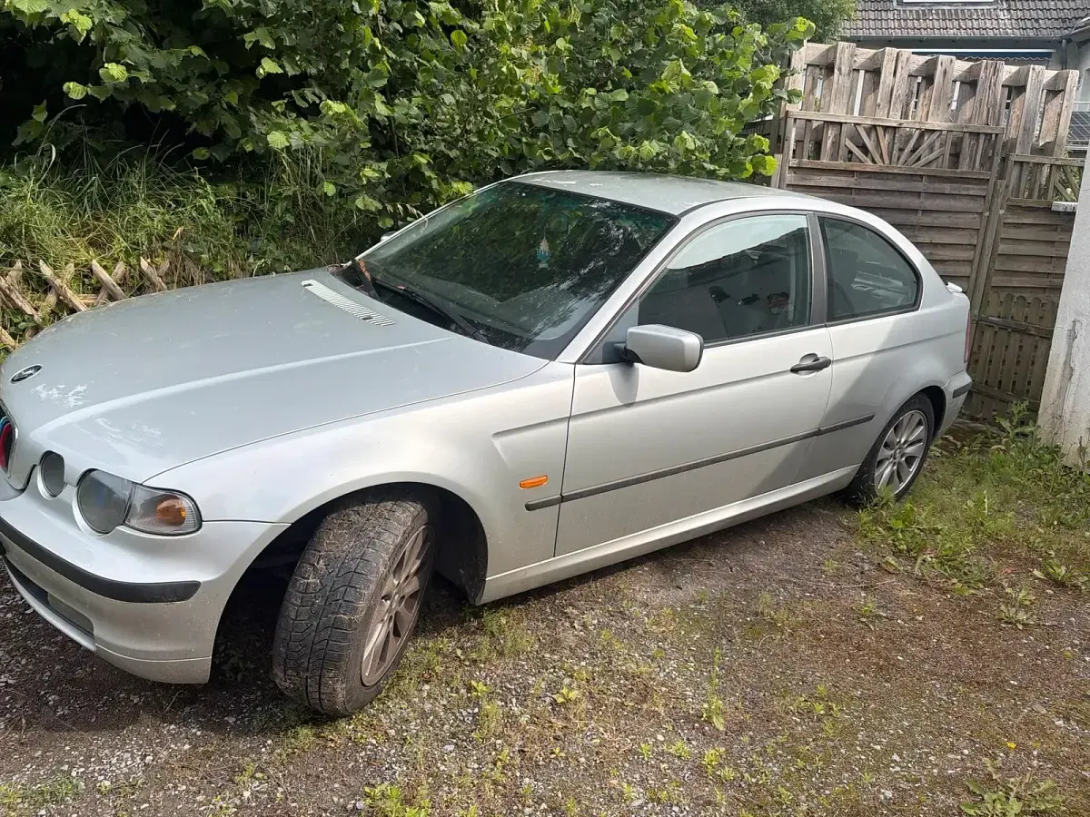 Gebraucht BMW 316 Compact 115 PS (84 kW) 2004 Silber Kleinwagen