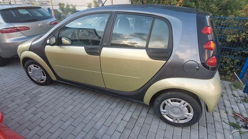 Grün Gebraucht 2005 Smart ForFour Basis Kleinwagen | 990 € (Guter Preis) - Bild 1/4