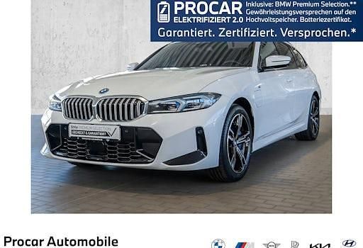Gebraucht BMW 330e Shadowline 292 PS (214 kW) 2025 Weiß Kombi