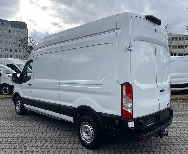 Gebraucht Ford Transit Trend 131 PS (96 kW) 2020 Weiß Van / Kleinbus