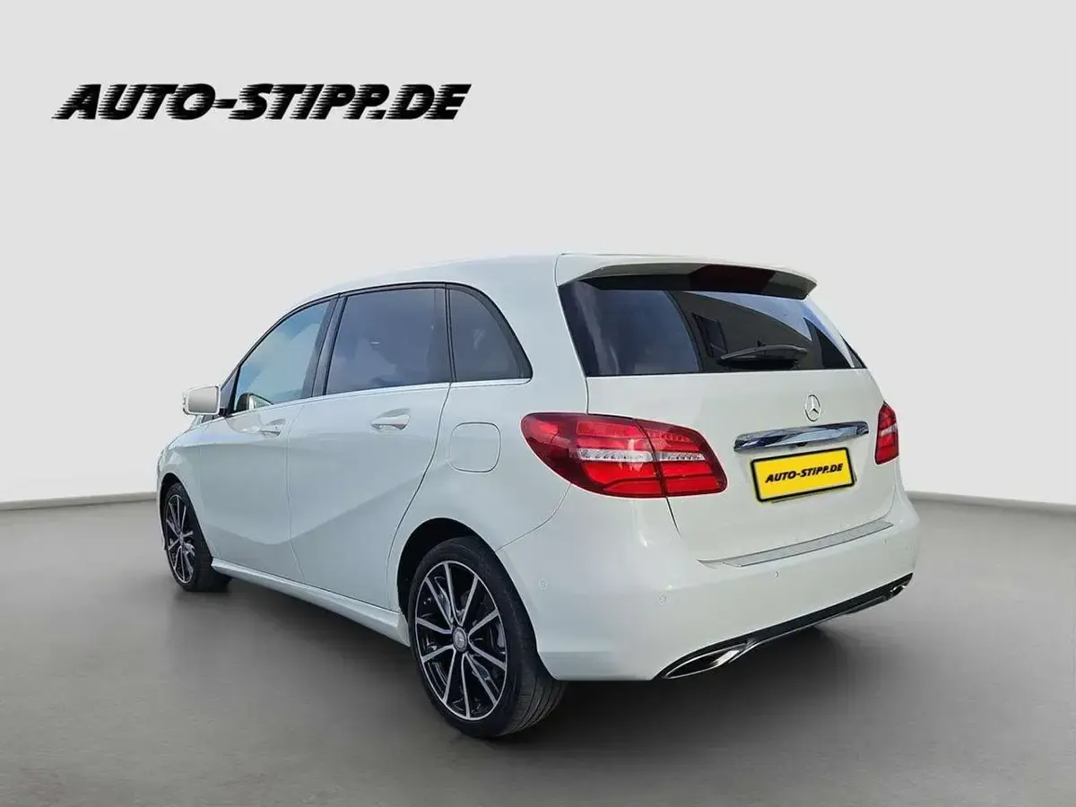 Gebraucht Mercedes B220 Edition 184 PS (135 kW) 2017 Weiß Van / Kleinbus
