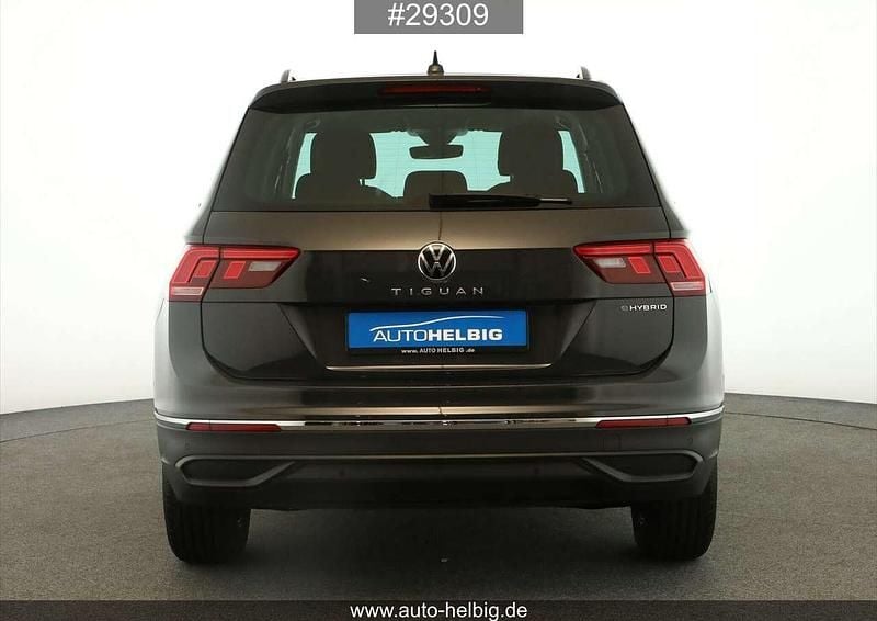 Gebraucht VW Tiguan Life 245 PS (180 kW) 2022 Grau SUV