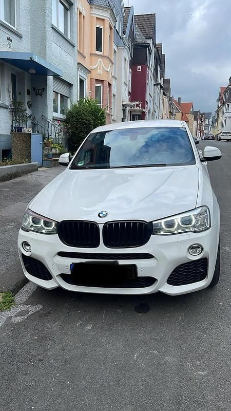Weiß Gebraucht 2017 BMW X4 Shadowline SUV | 23.000 € (Guter Preis) - Bild 1/4