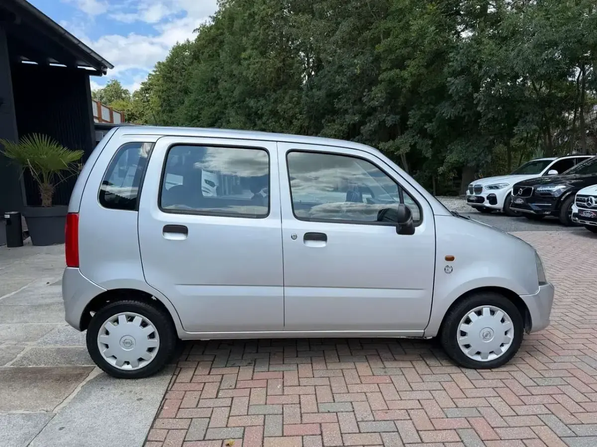 Gebraucht Opel Agila Basis 60 PS (44 kW) 2005 Silber Van / Kleinbus