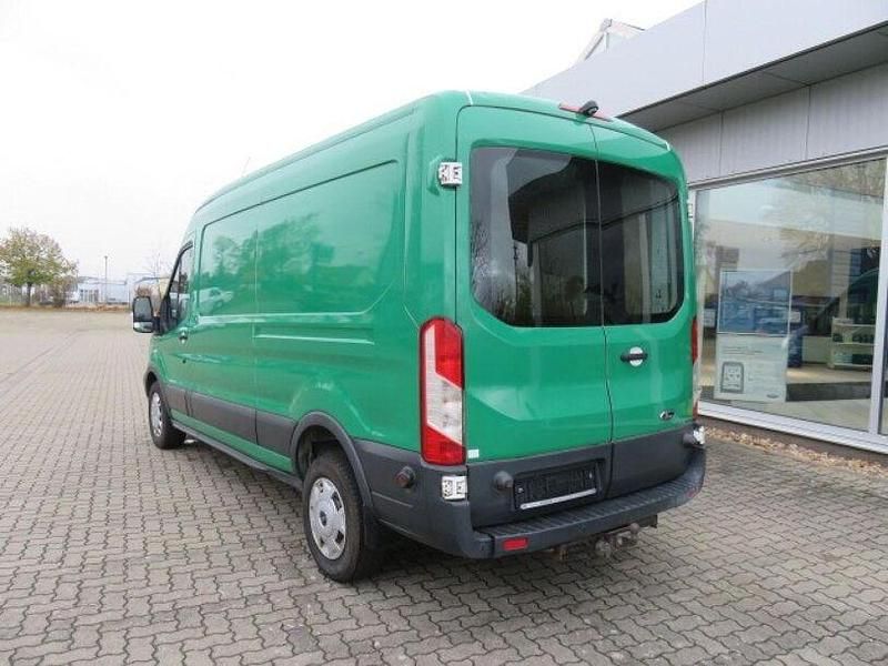 Gebraucht Ford Transit Trend 131 PS (96 kW) 2018 Grün (foliert) Van