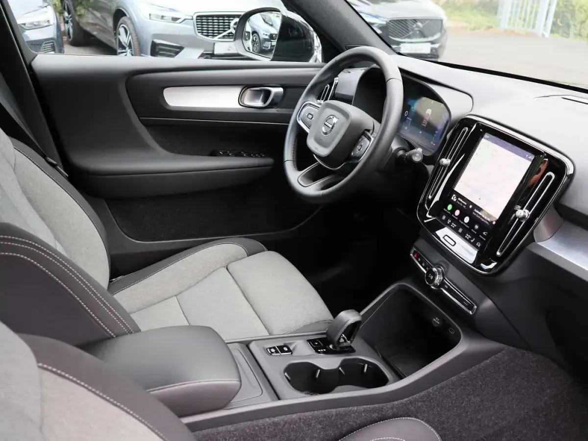 Gebraucht Volvo XC40 120 PS (88 kW) 2024 SUV