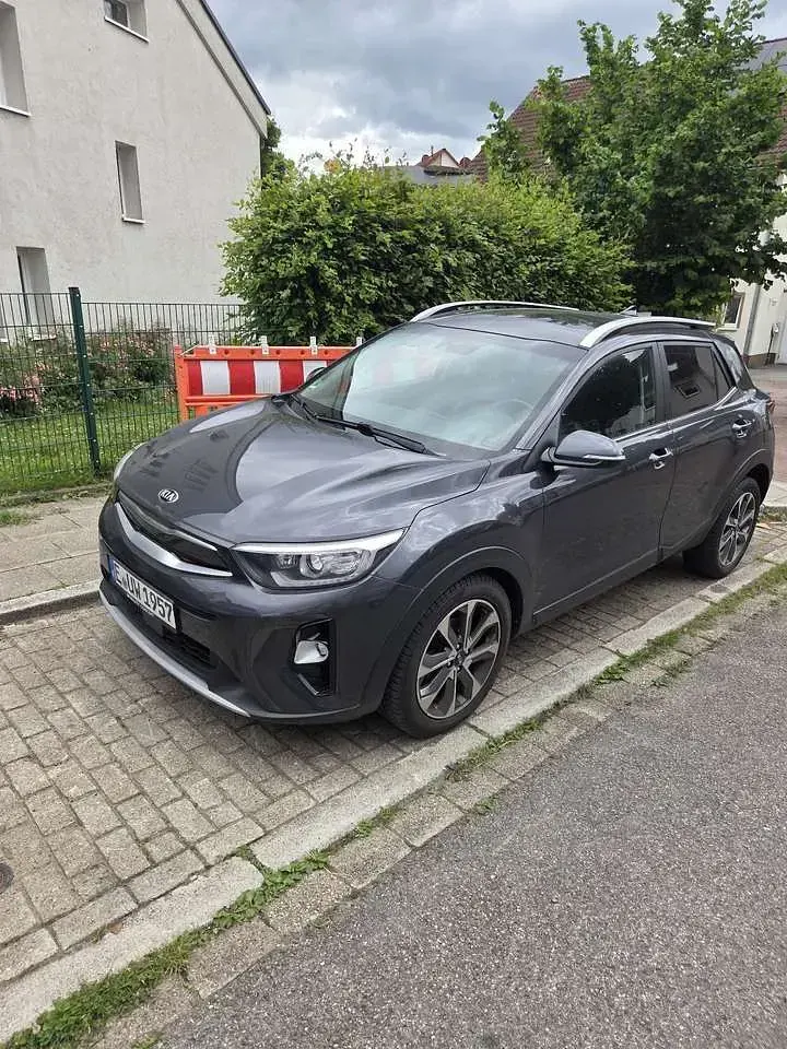 Gebraucht Kia Stonic Platinum Edition 120 PS (88 kW) 2022 Grau SUV
