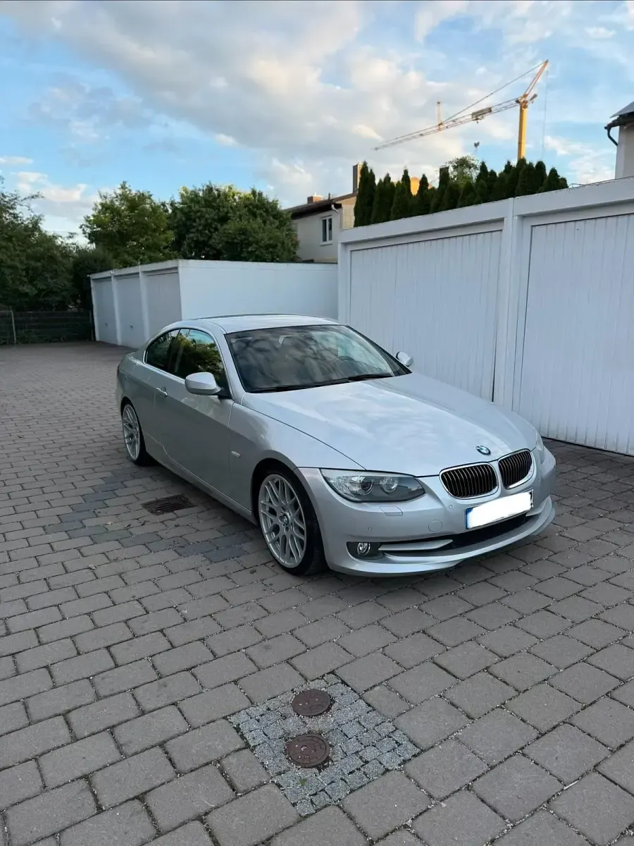 Gebraucht BMW 335 306 PS (225 kW) 2011 Silber Coupé