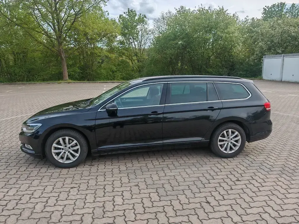 Gebraucht VW Passat 150 PS (110 kW) 2019 Schwarz Kombi