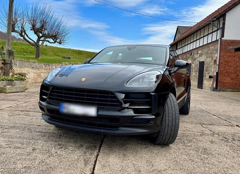 Second-hand Porsche Macan 252 CP (185 kW) 2019 Negru SUV