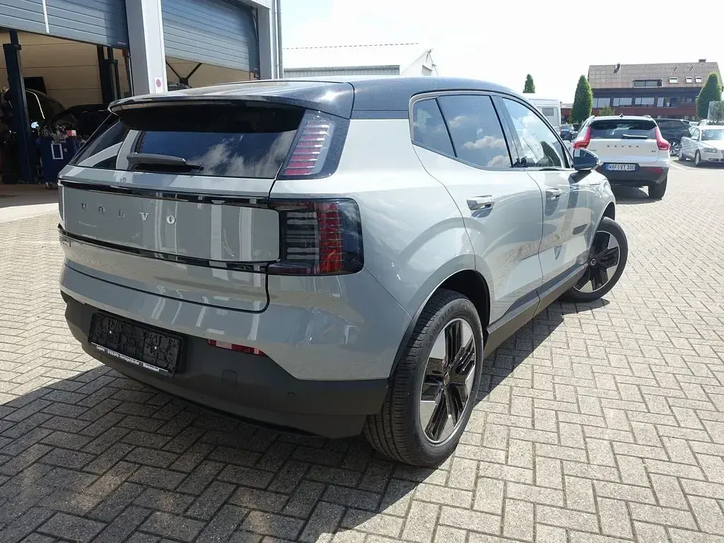 Neu Volvo EX30 Plus 200 kW (272 PS) 2026 Vapour grey SUV