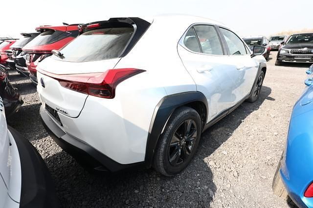Gebraucht Lexus UX Launch Edition 184 PS (135 kW) 2019 Sonic white sonic white SUV
