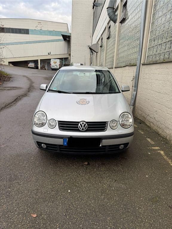 Silber Gebraucht 2002 VW Polo Basis Limousine | 1.150 € (Guter Preis) - Bild 1/4